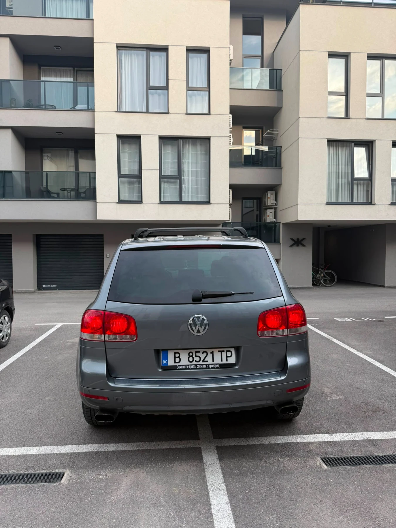 VW Touareg, снимка 6 - Автомобили и джипове - 55316703