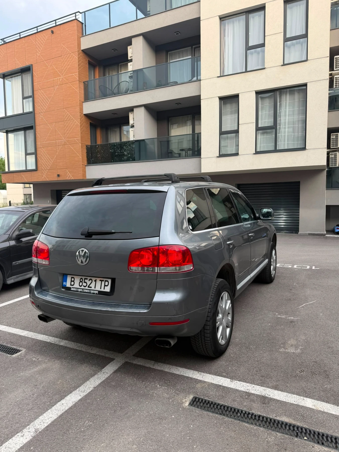 VW Touareg, снимка 8 - Автомобили и джипове - 55316703
