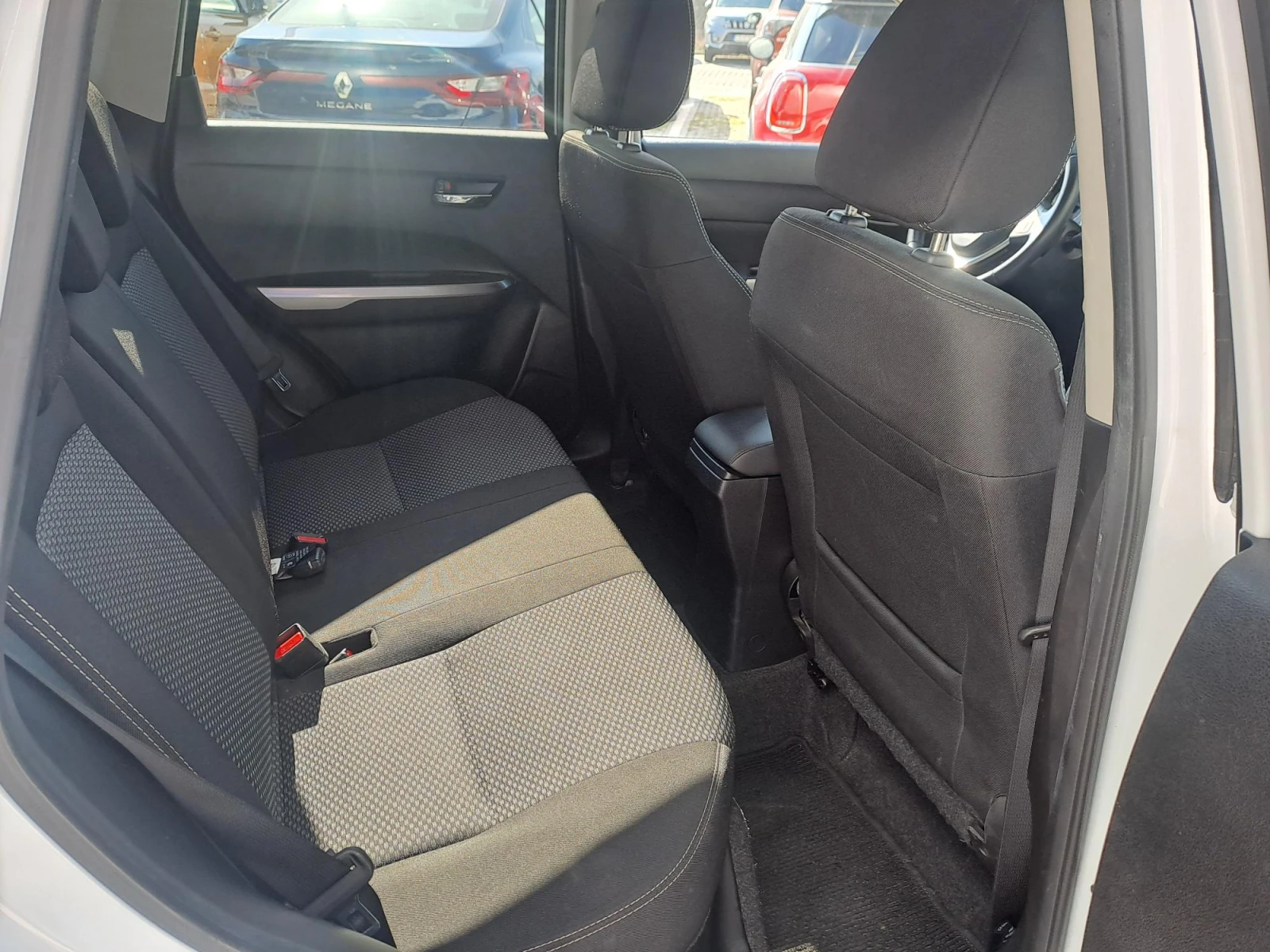 Suzuki Vitara 1.5 GL+ Full Hybrid 4x4 Automatic, снимка 9 - Автомобили и джипове - 55574557