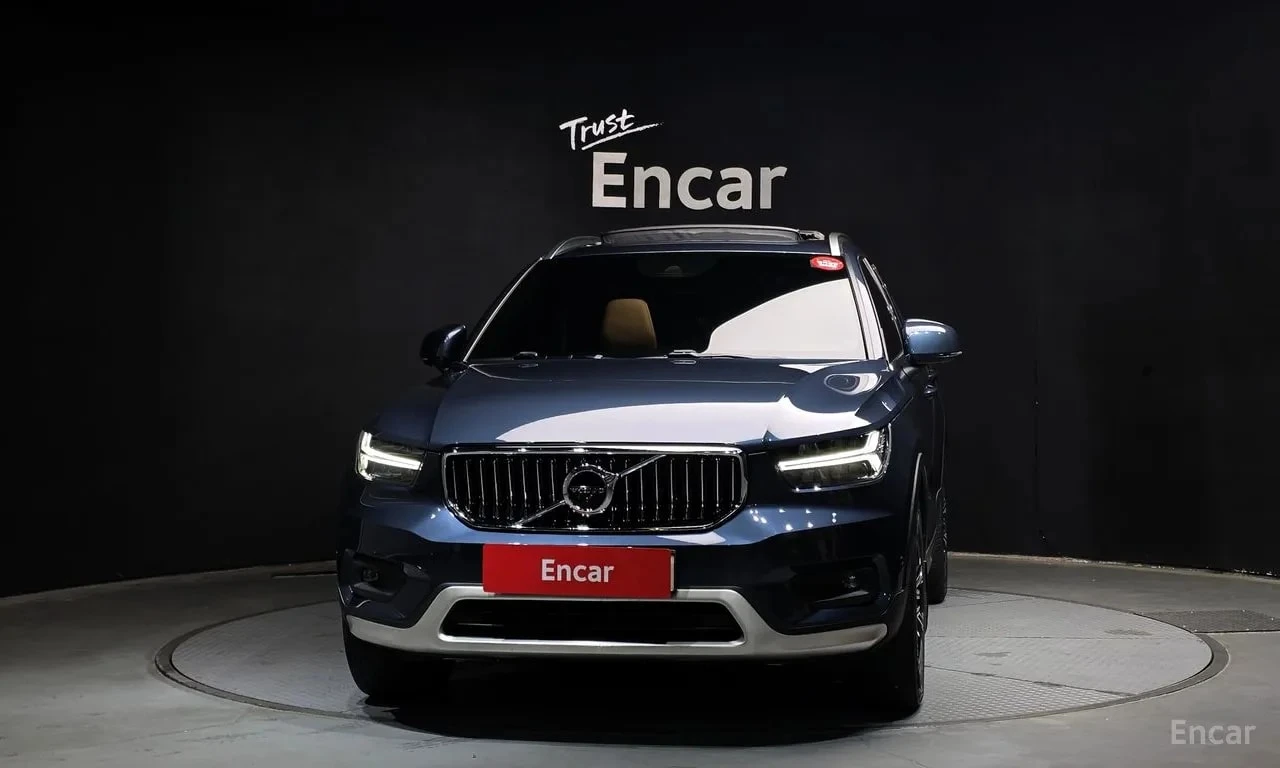 Volvo XC40 * B4 Inscription * ФИНАНСИРАНЕ, снимка 3 - Автомобили и джипове - 56145666