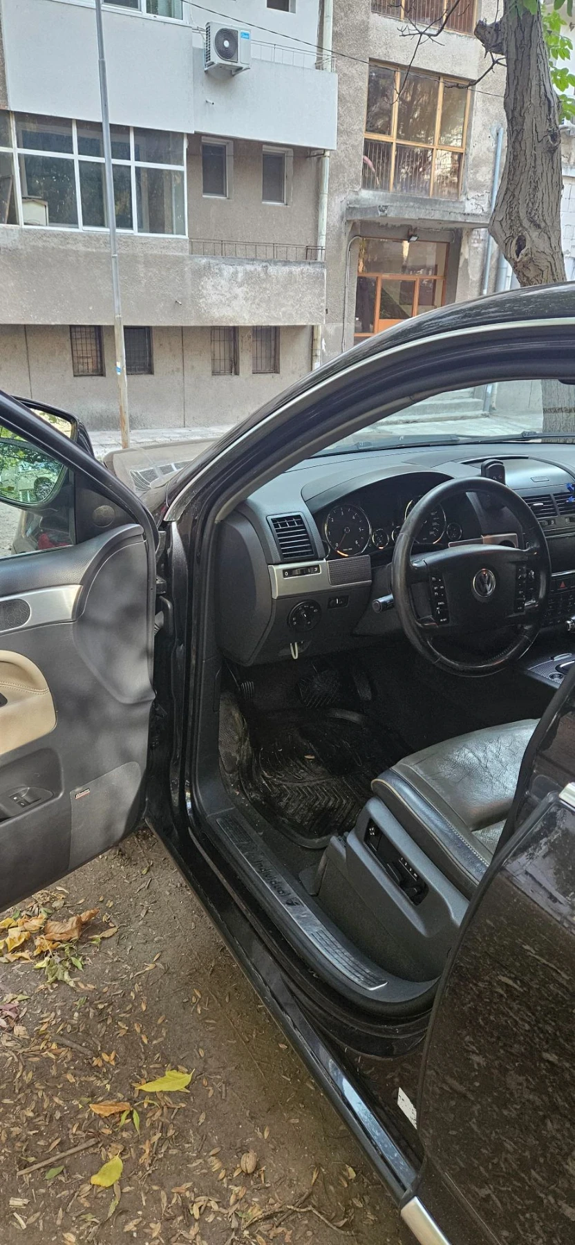VW Touareg TDI, снимка 14 - Автомобили и джипове - 56582270
