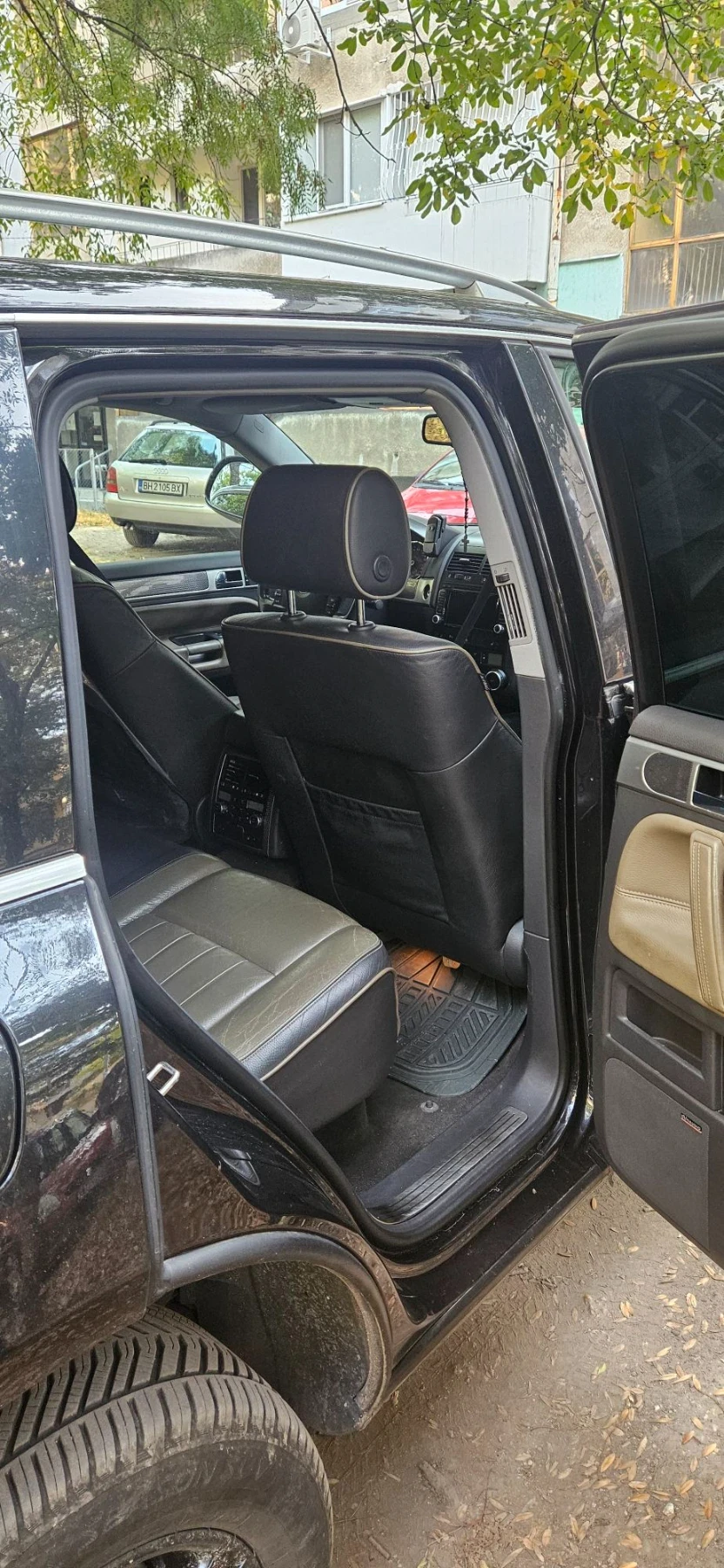 VW Touareg TDI, снимка 10 - Автомобили и джипове - 56582270