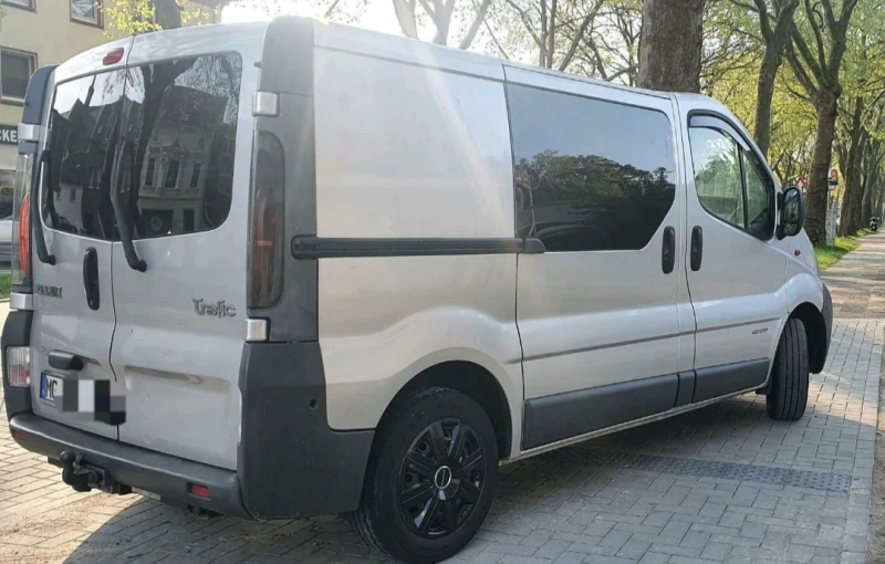 Renault Trafic, снимка 3 - Бусове и автобуси - 52123348