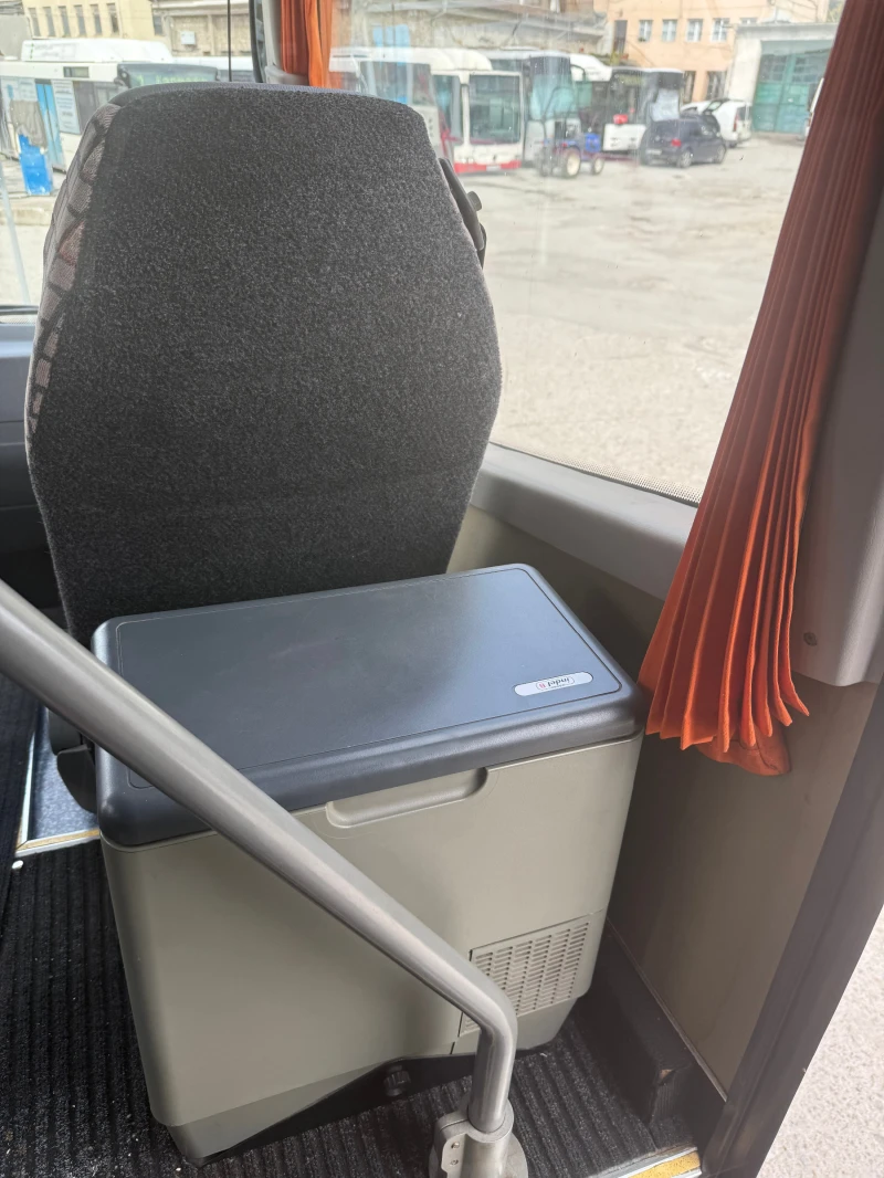 Man 10 220, снимка 8 - Бусове и автобуси - 52143308