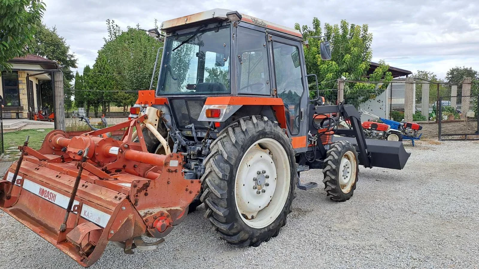 Трактор Kubota M1-65 - изображение 10