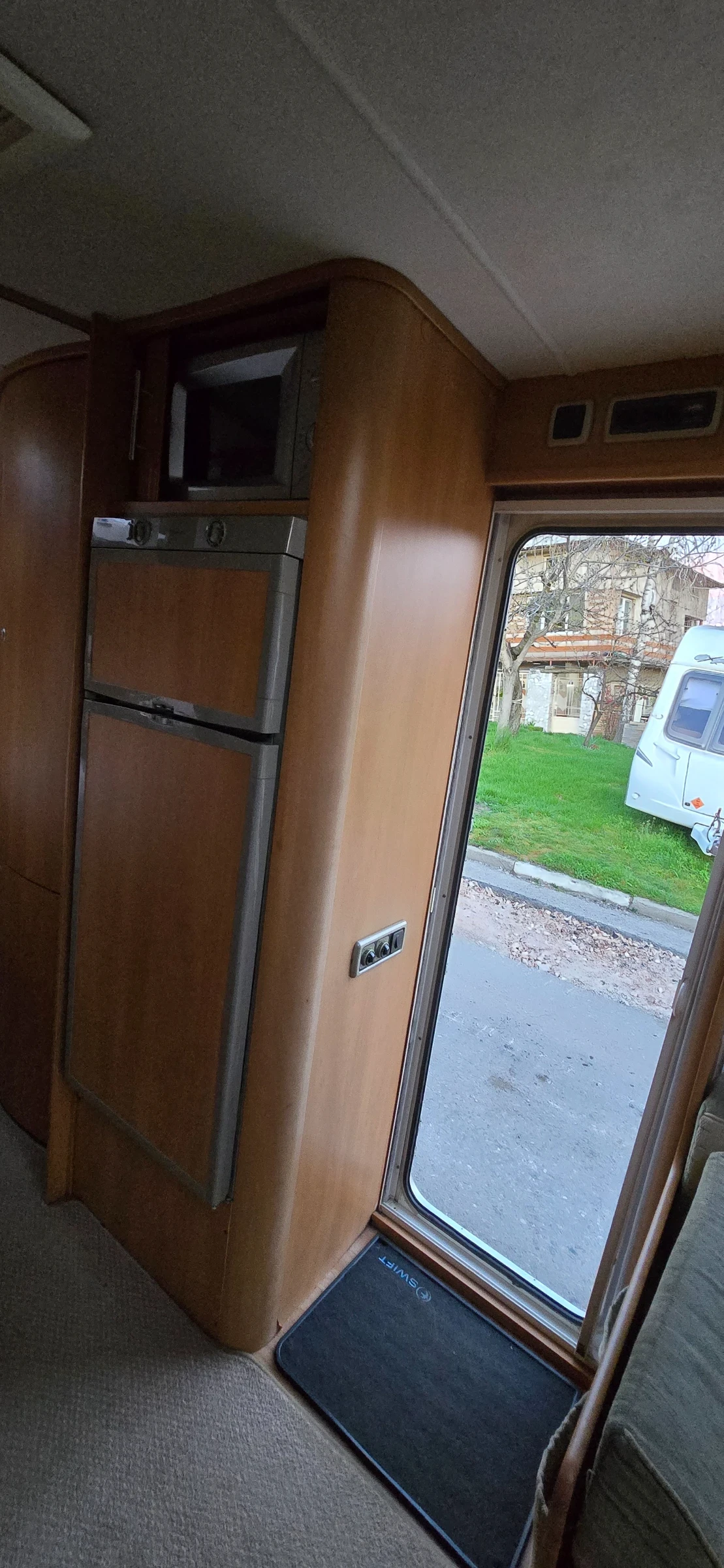 Каравана ABI Swift , снимка 9 - Каравани и кемпери - 54186413