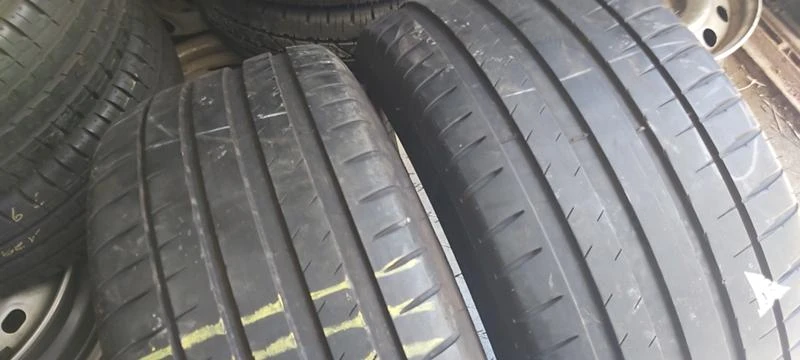 Гуми Летни 255/40R18, снимка 2 - Гуми и джанти - 33538954