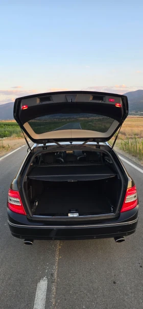 Mercedes-Benz C 320, снимка 9