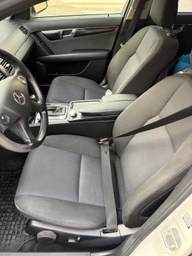 Mercedes-Benz C 180, снимка 8