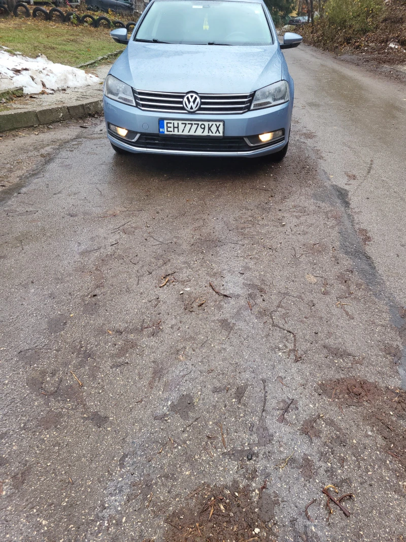 VW Passat, снимка 1 - Автомобили и джипове - 45335805