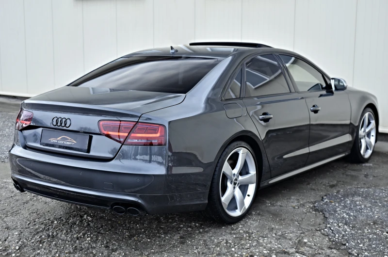 Audi S8 4.0 TFSI  B&O 360 EXCLUSIVE CARBON FULL LED, снимка 4 - Автомобили и джипове - 48708241