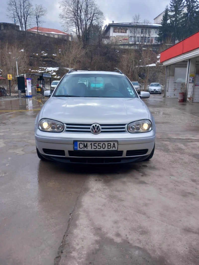 VW Golf, снимка 1 - Автомобили и джипове - 49027407