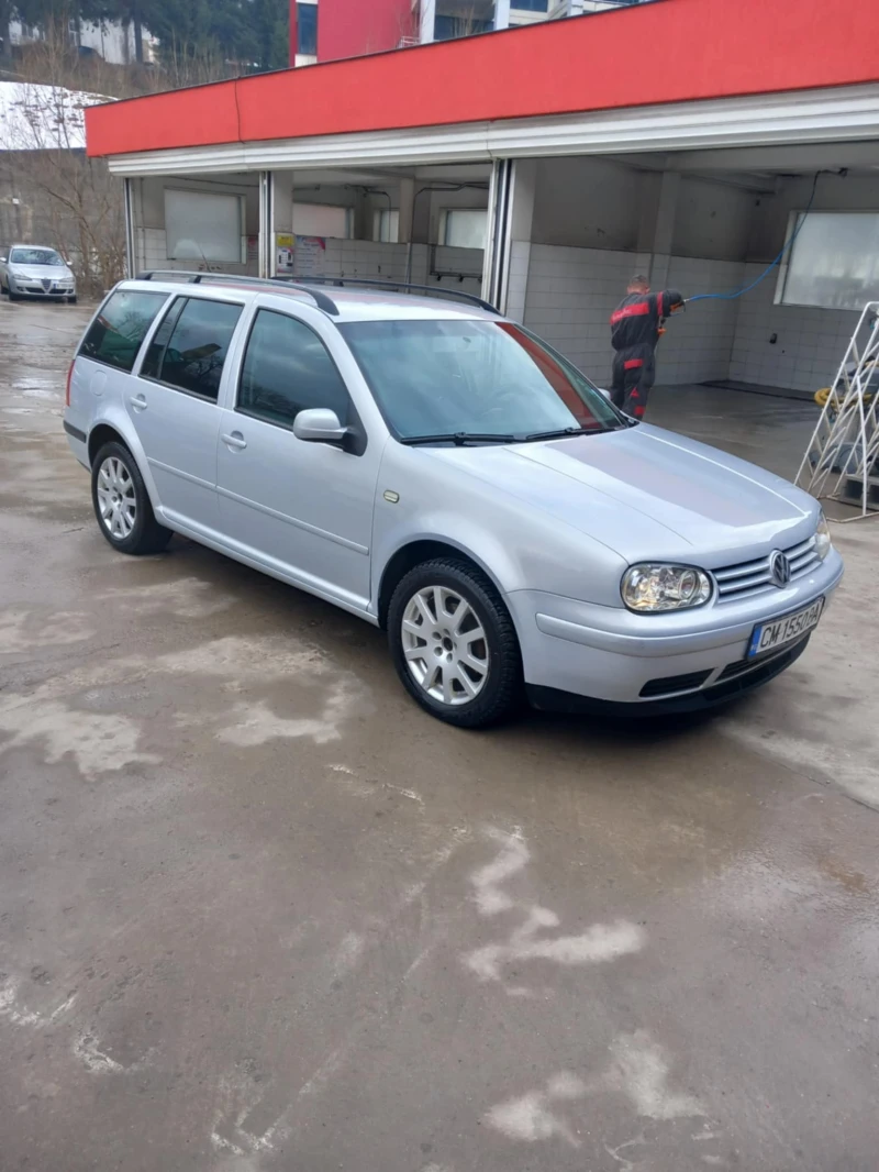 VW Golf, снимка 4 - Автомобили и джипове - 49027407