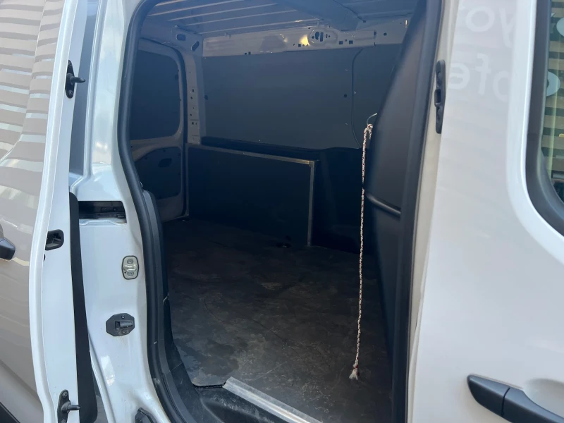 Toyota Proace City Van EV 50kWh 136к.с., снимка 13 - Автомобили и джипове - 50849525