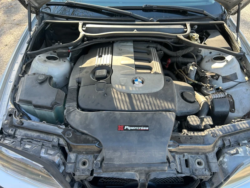 BMW 330 3.0d 184 на задно, снимка 11 - Автомобили и джипове - 52404156