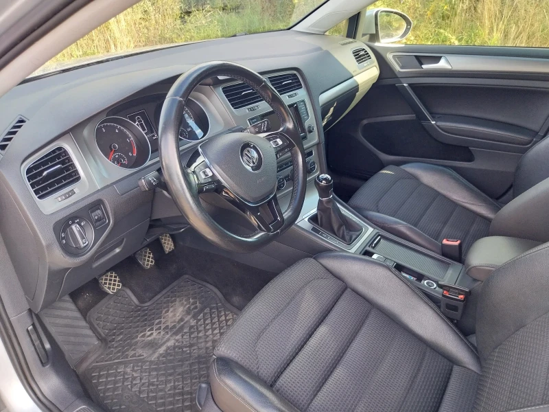 VW Golf, снимка 6 - Автомобили и джипове - 52827619