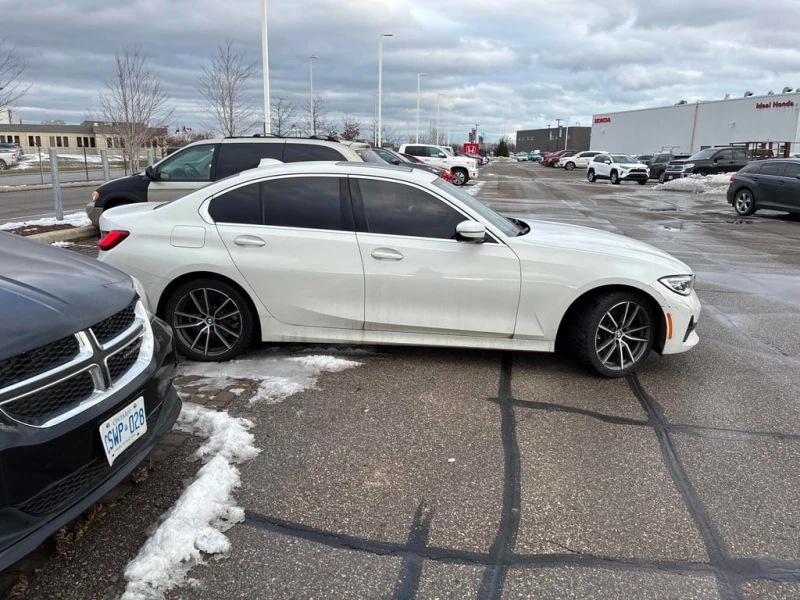 BMW 330 i xDrive 2020 * CARFAX * БЕЗ ПЪРВОНАЧАЛНА ВНОСКА, снимка 4 - Автомобили и джипове - 52830589