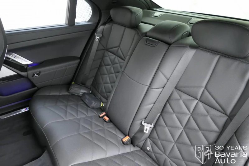 BMW 740 d xDrive M Sport Paket Sportautomatic, снимка 8 - Автомобили и джипове - 53227336