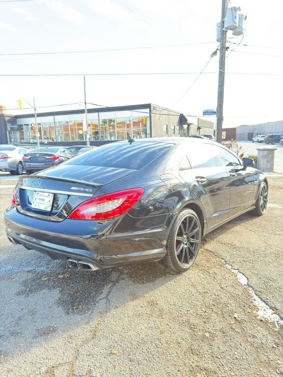 Mercedes-Benz CLS 63 AMG * HARMAN KARDON * DISTRONIC * КАМЕРА, снимка 9 - Автомобили и джипове - 54407092