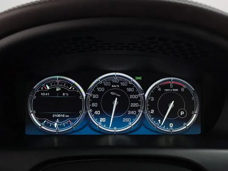 Jaguar Xj 3.0D, снимка 8 - Автомобили и джипове - 54454382