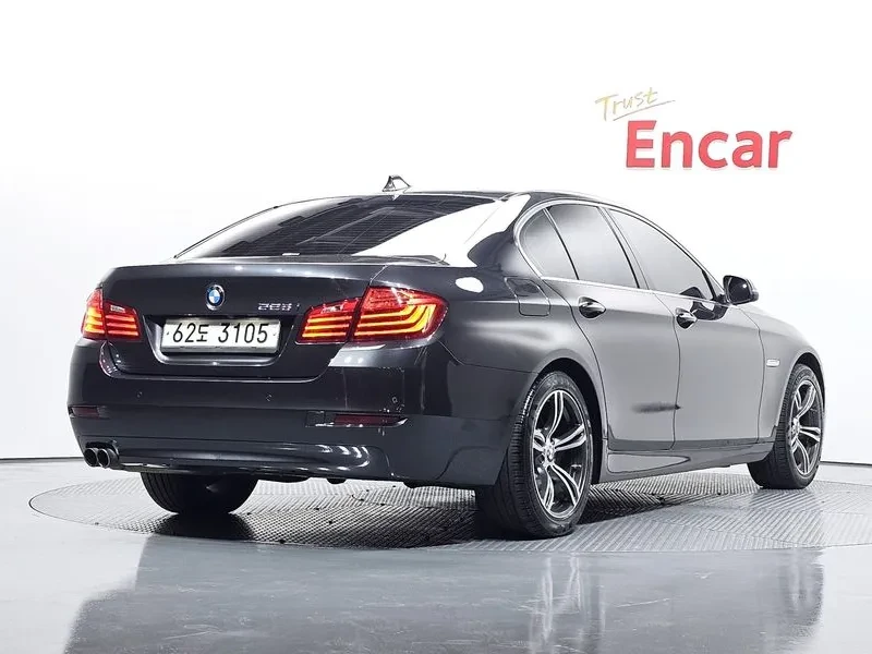 BMW 528 i, снимка 2 - Автомобили и джипове - 55146014