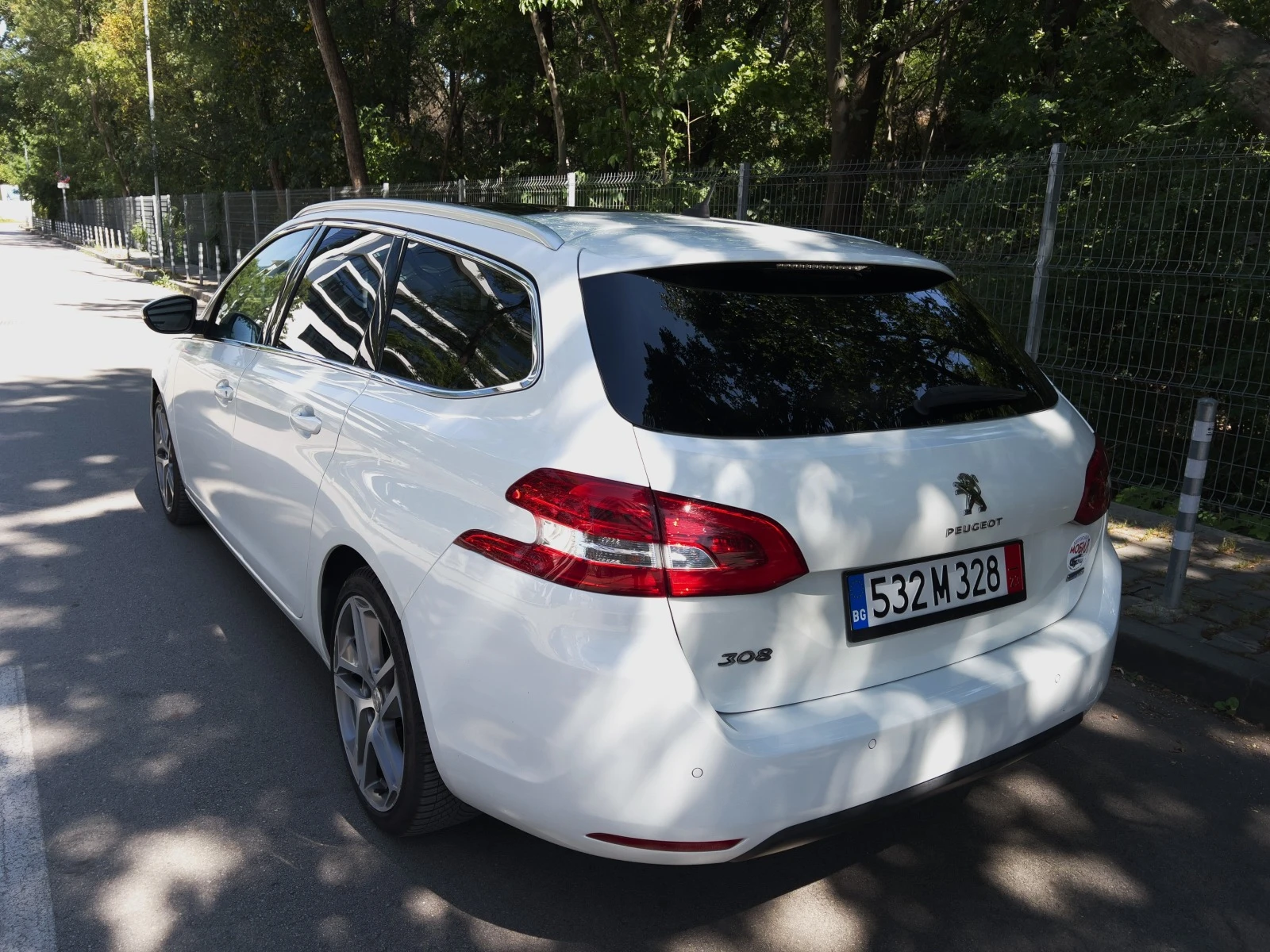 Peugeot 308 SW 1, 2T ПАНОРАМА НАВИ КОЖА ДИСТРОНИК ЛЕД-ФАРОВЕ - изображение 7