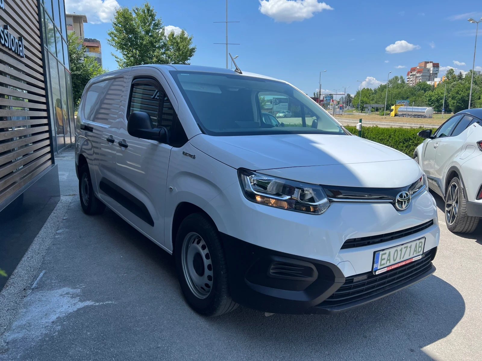 Toyota Proace City Van EV 50kWh 136к.с. - изображение 4