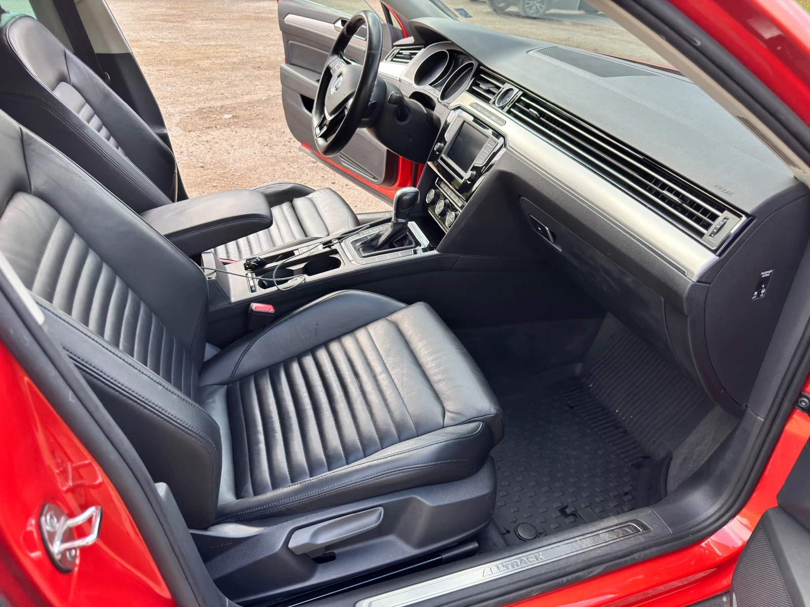 VW Alltrack 2.0 TDI 190PS 4MOTION DSG - изображение 8