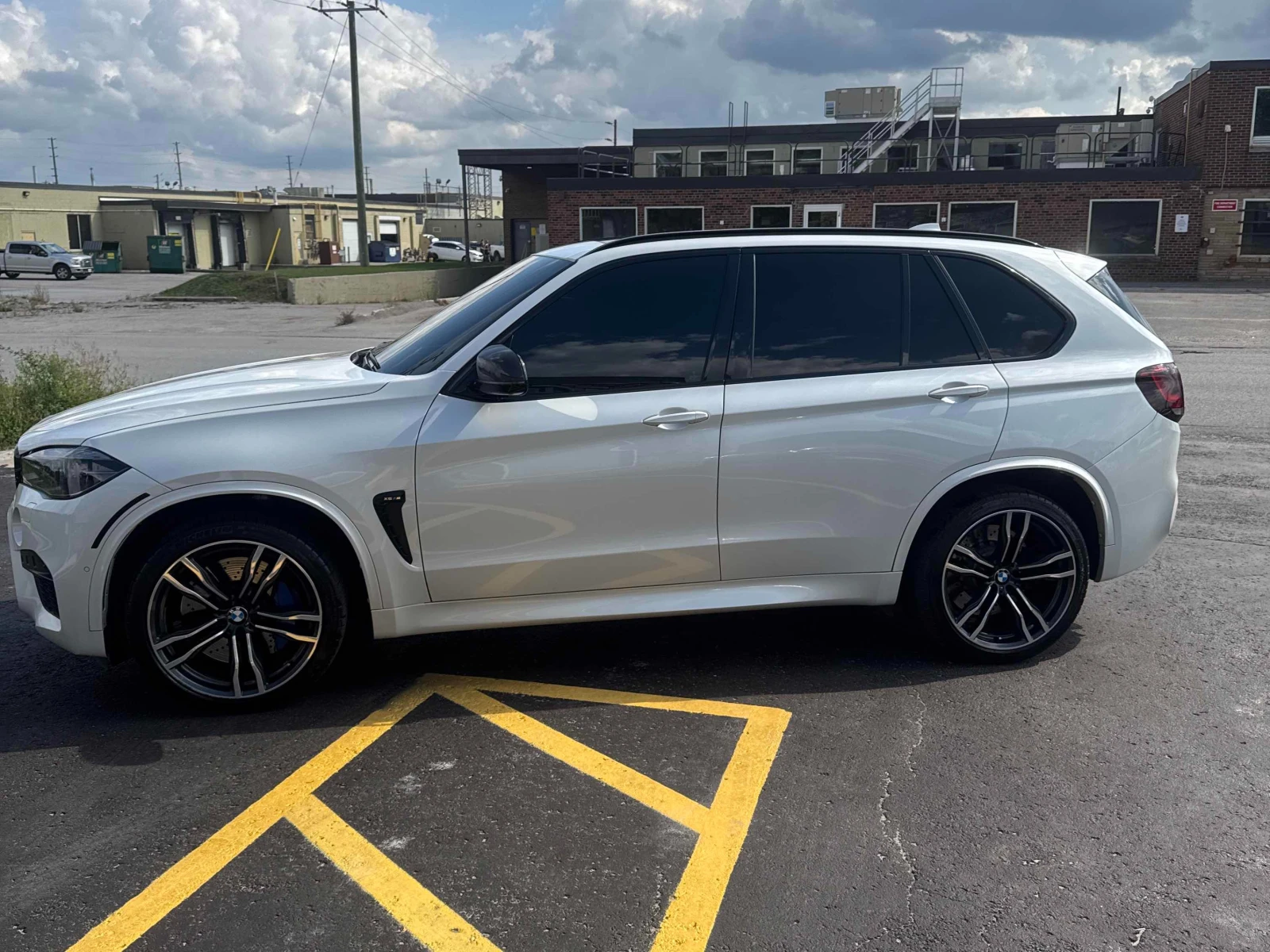 BMW X5M CARFAX * * АВТО КРЕДИТ * *  - изображение 4