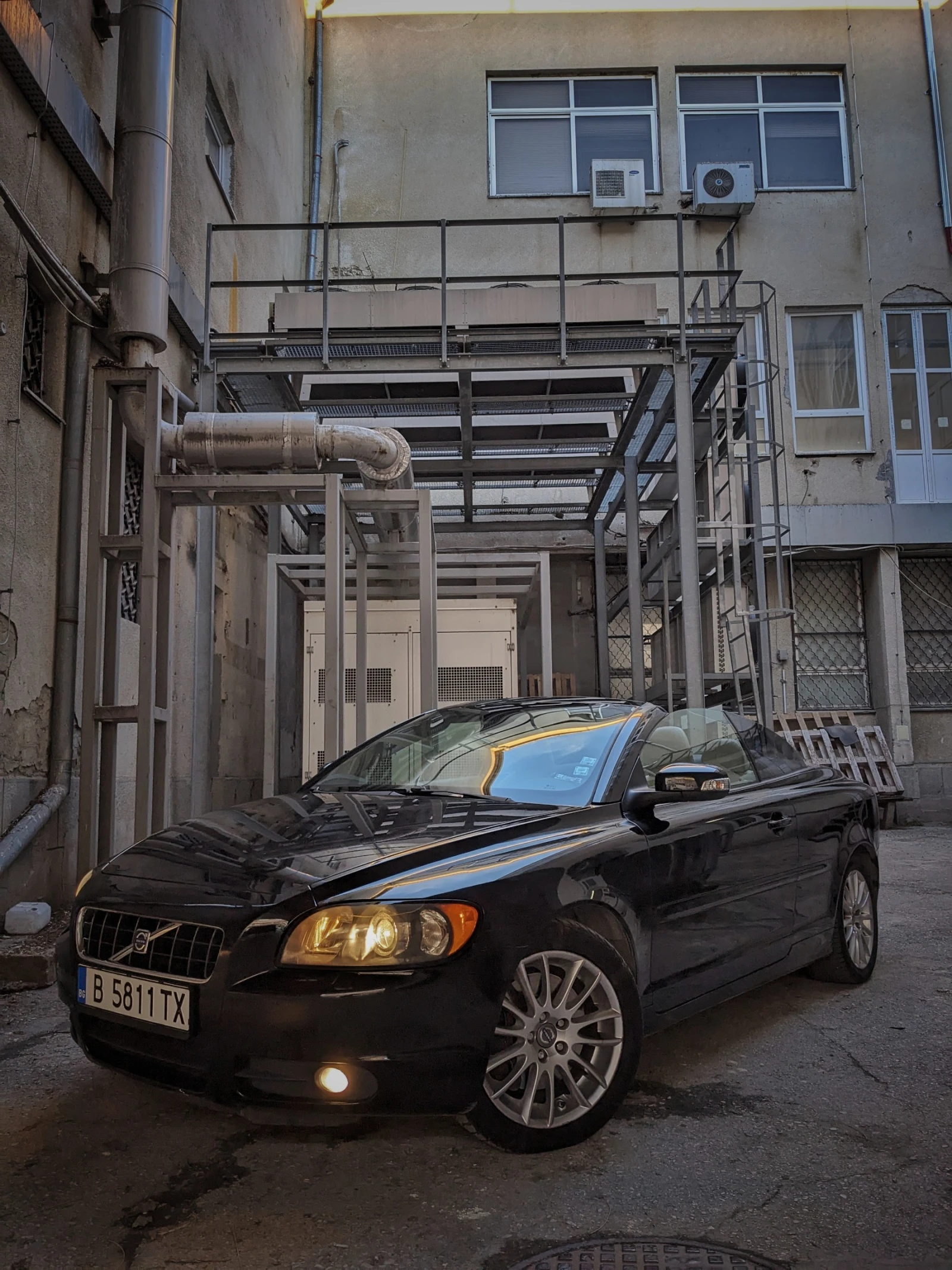 Volvo C70 T5 - изображение 2