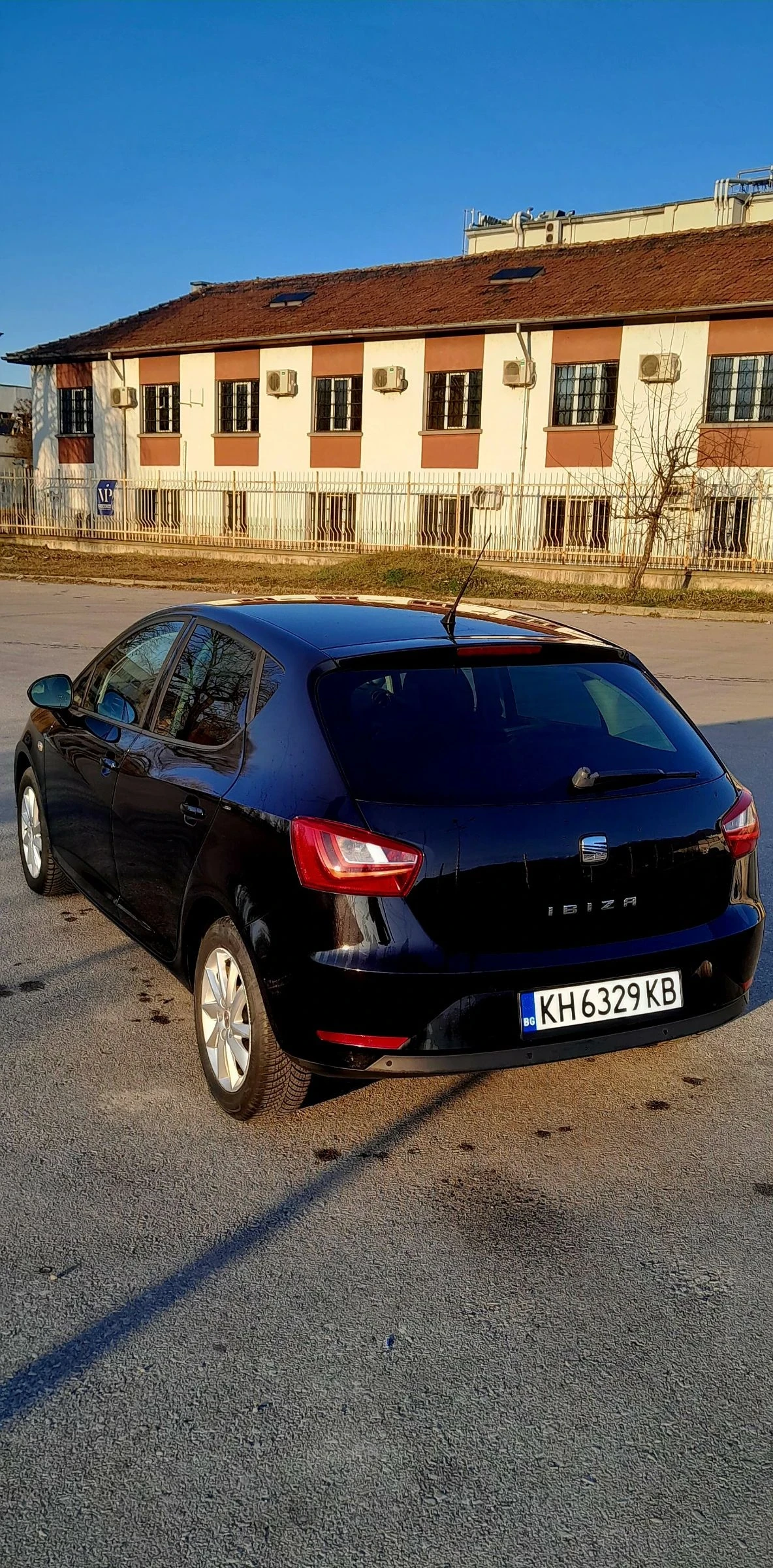 Seat Ibiza 1.6, снимка 2 - Автомобили и джипове - 53687401