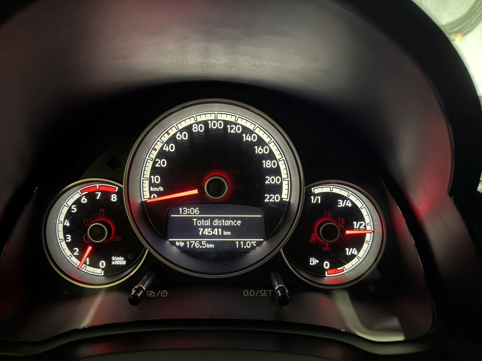 VW Up GTI, снимка 5 - Автомобили и джипове - 53836568