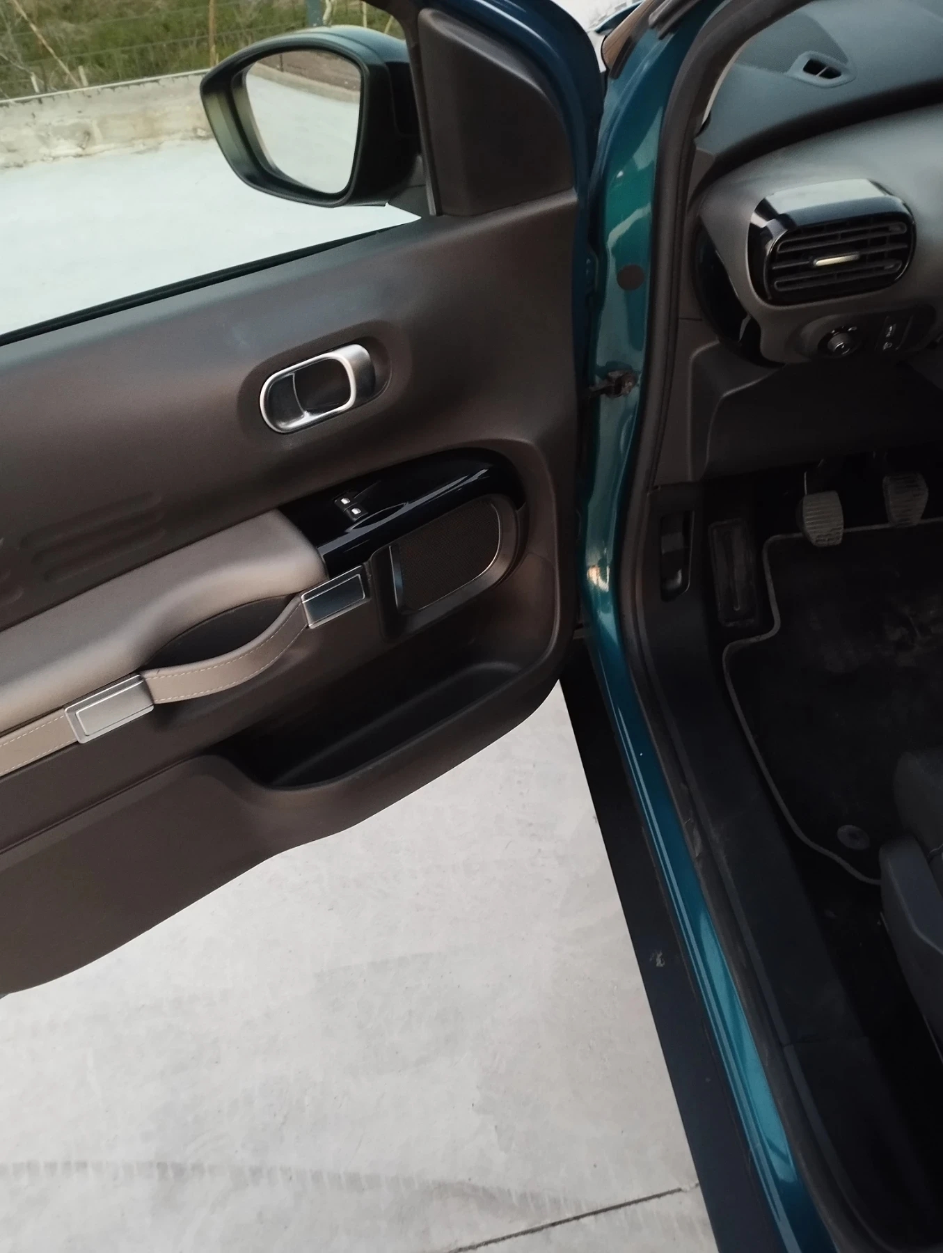 Citroen C4 Cactus, снимка 6 - Автомобили и джипове - 53840025