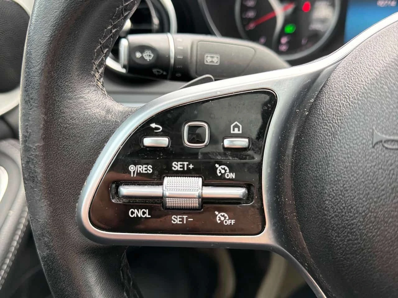 Mercedes-Benz C 300 * CARFAX * ЦЕНА ДО БГ, снимка 17 - Автомобили и джипове - 53904650