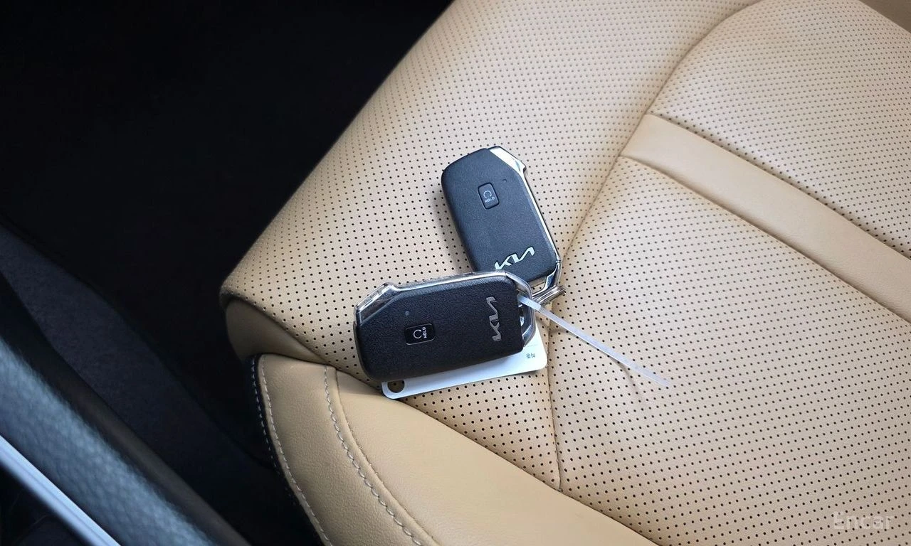 Kia K5 HYBRID* PRESTIGE* ОБДУХВАНЕ* LANE* ASSIST* 360КАМЕ, снимка 15 - Автомобили и джипове - 54996757