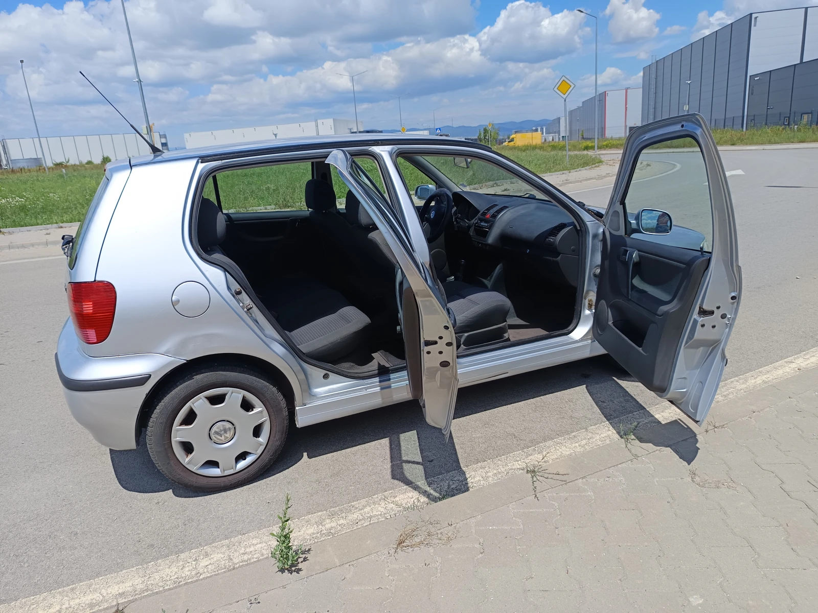 VW Polo, снимка 7 - Автомобили и джипове - 55154631
