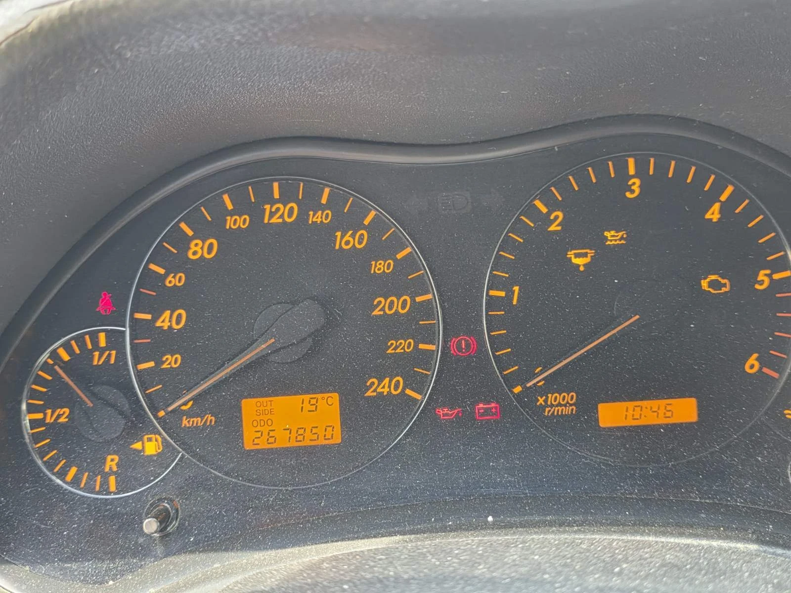 Toyota Avensis, снимка 14 - Автомобили и джипове - 55325737
