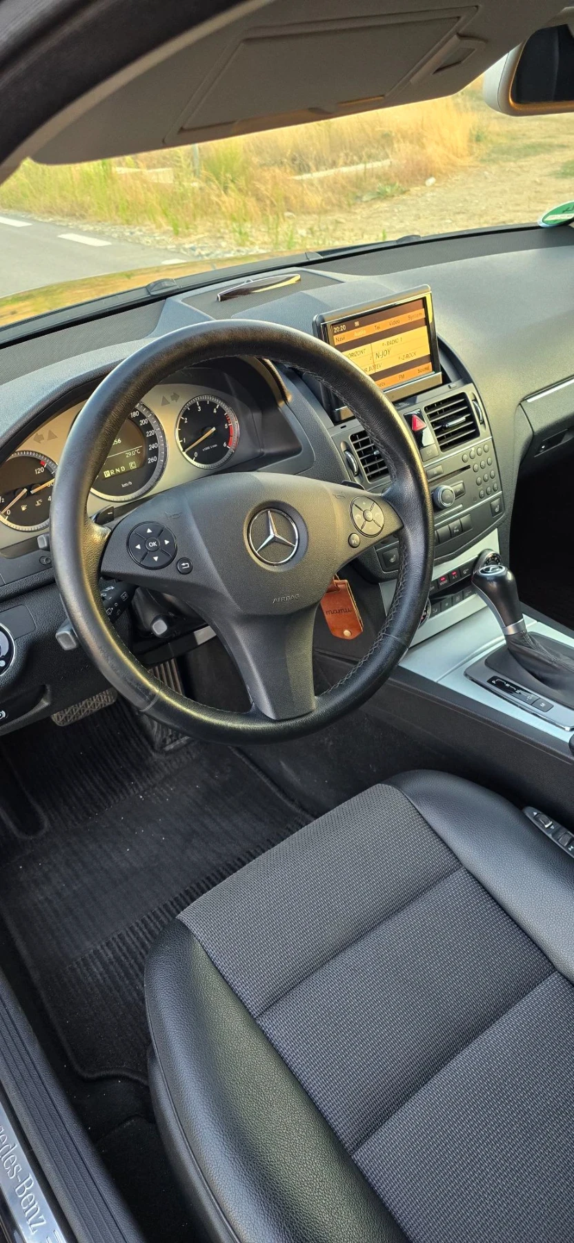Mercedes-Benz C 320, снимка 10 - Автомобили и джипове - 55532753