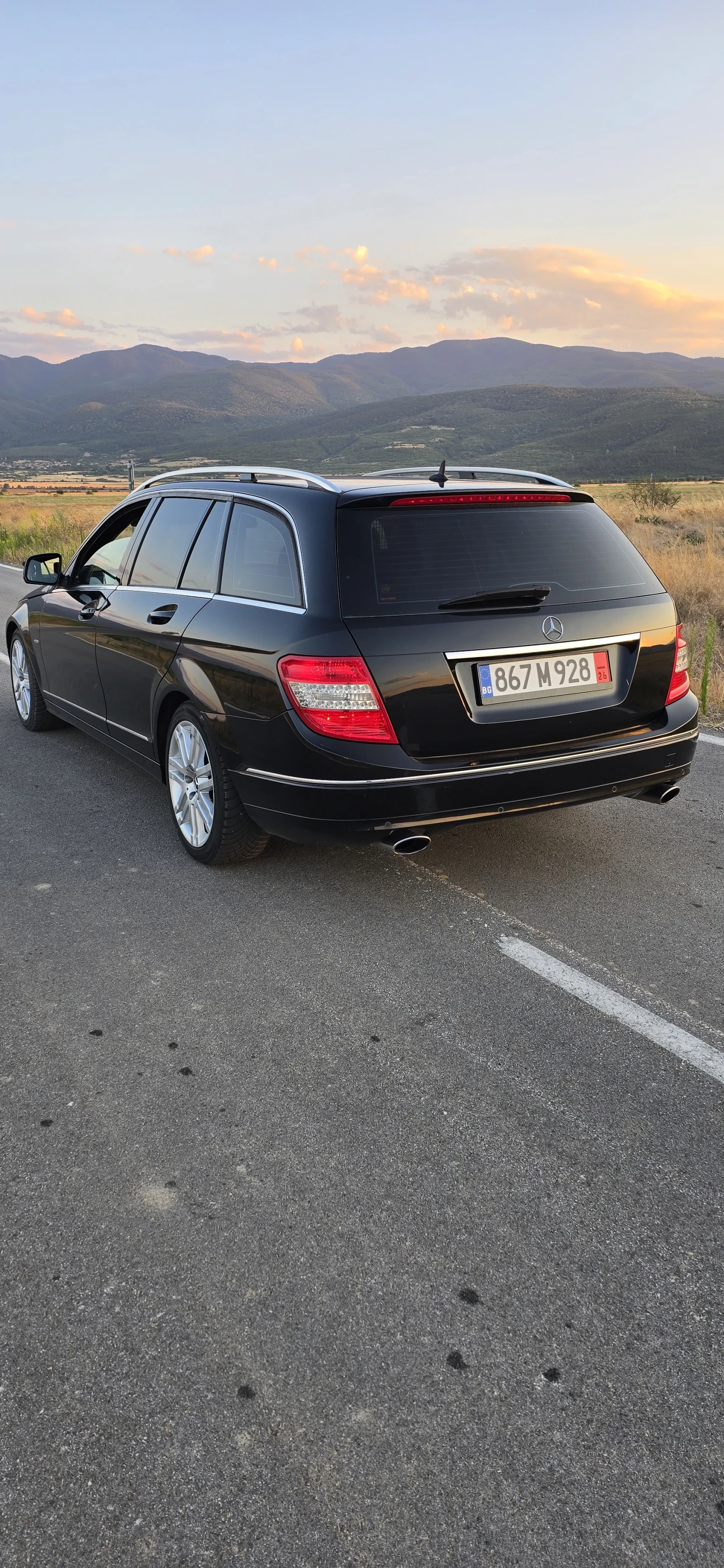 Mercedes-Benz C 320, снимка 5 - Автомобили и джипове - 55532753