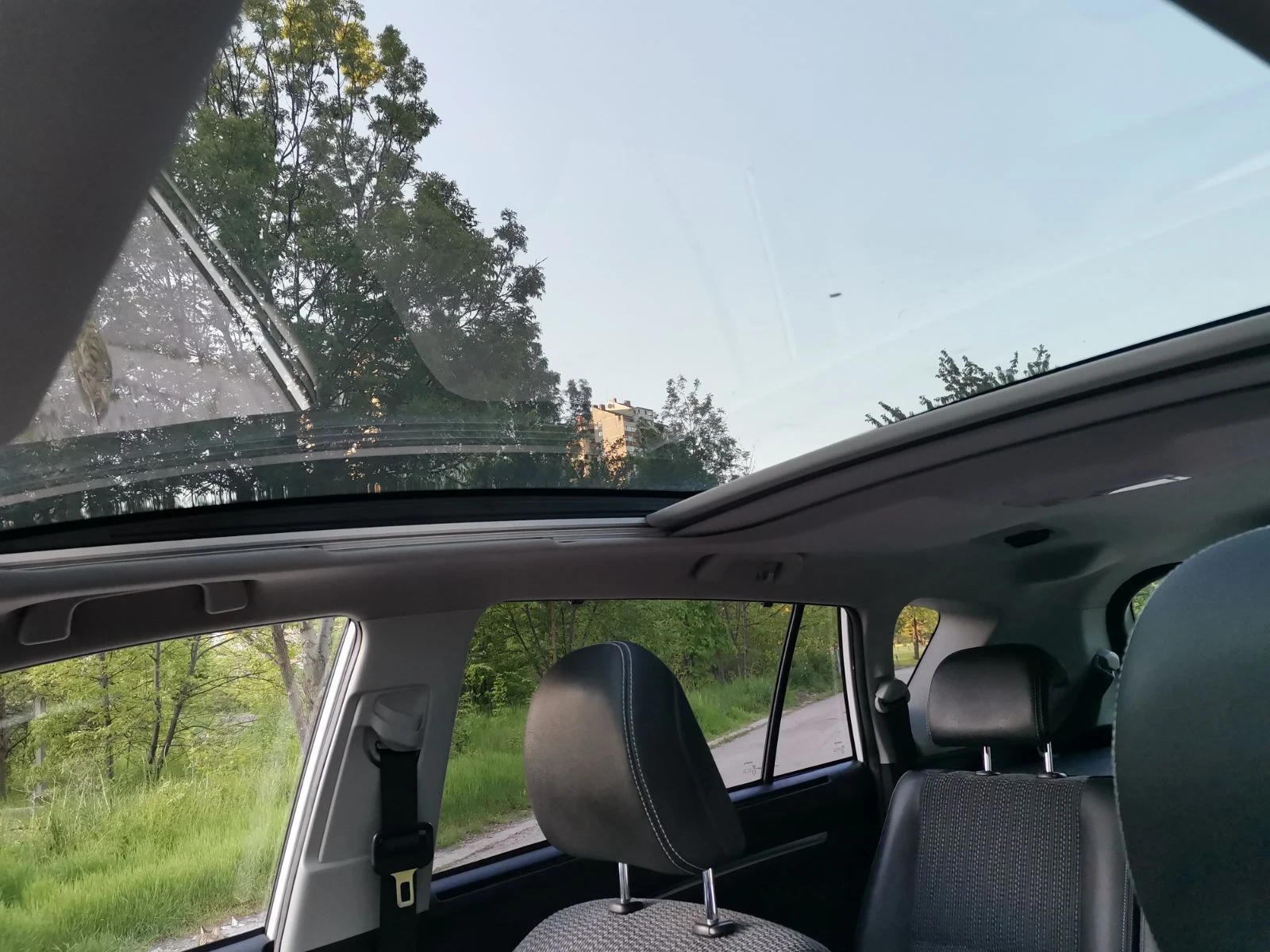 Toyota Verso 1.8 i FULL FULL, снимка 10 - Автомобили и джипове - 55687493
