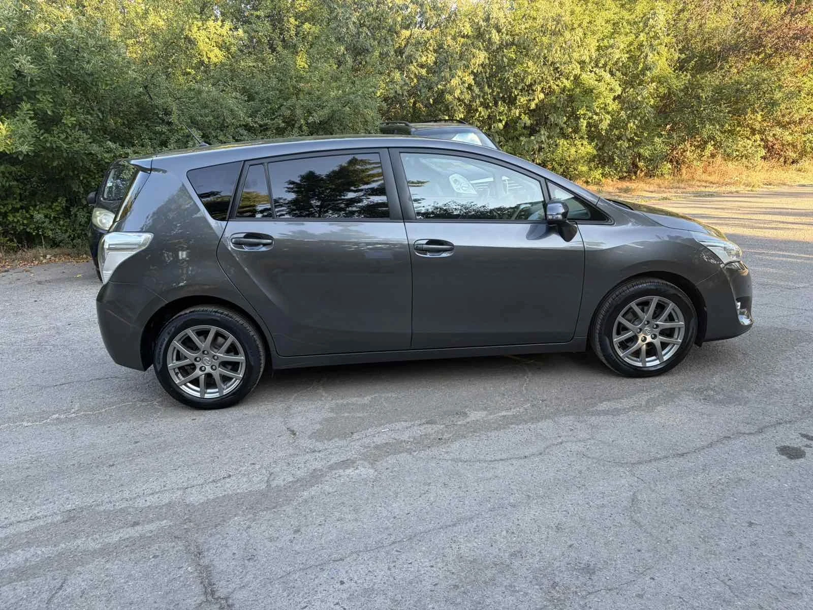 Toyota Verso 1.8 i FULL FULL, снимка 4 - Автомобили и джипове - 55687493