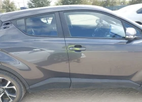 Toyota C-HR XLE, снимка 7