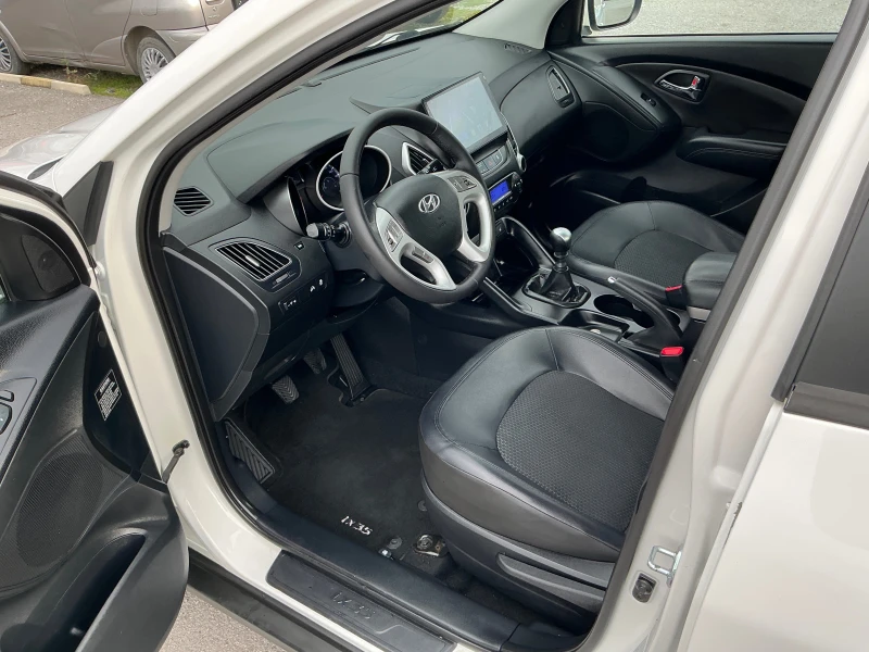 Hyundai IX35 1.7 CRDI, снимка 12 - Автомобили и джипове - 52011985
