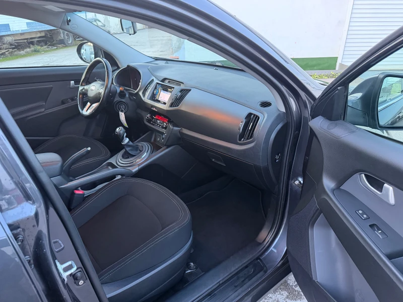 Kia Sportage 1.6i 135кс ЕВРО 5, снимка 9 - Автомобили и джипове - 52840500