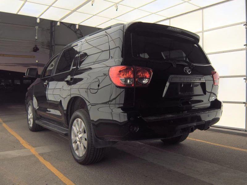 Toyota Sequoia Platinum, снимка 2 - Автомобили и джипове - 53075132