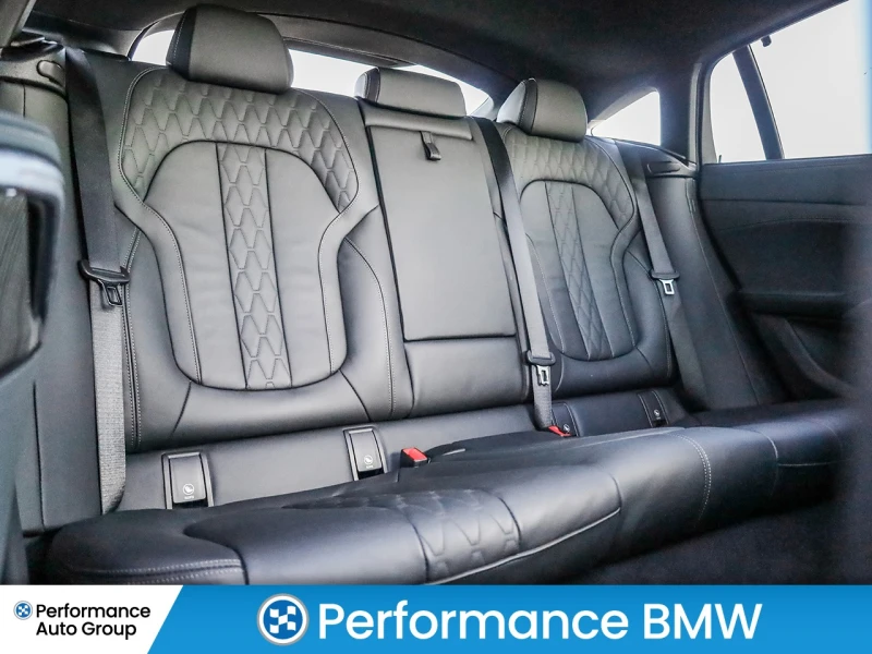 BMW X6 Prem.Enhance-MSptPro С РЕГИСТРАЦИЯ&АВТО КРЕДИТ, снимка 11 - Автомобили и джипове - 53273492