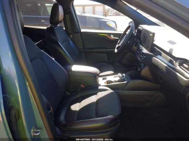 Ford Escape ST-LINE, снимка 11 - Автомобили и джипове - 53557757