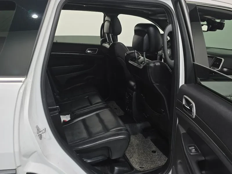 Jeep Cherokee 3.6 AWD - ���� 30% ����� | Mobile.bg � ����������� 11
