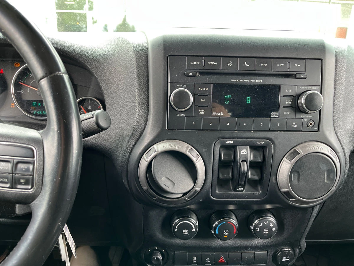 Jeep Wrangler * Unlimited * Sport * CarFax * АвтоКредит*  - изображение 6