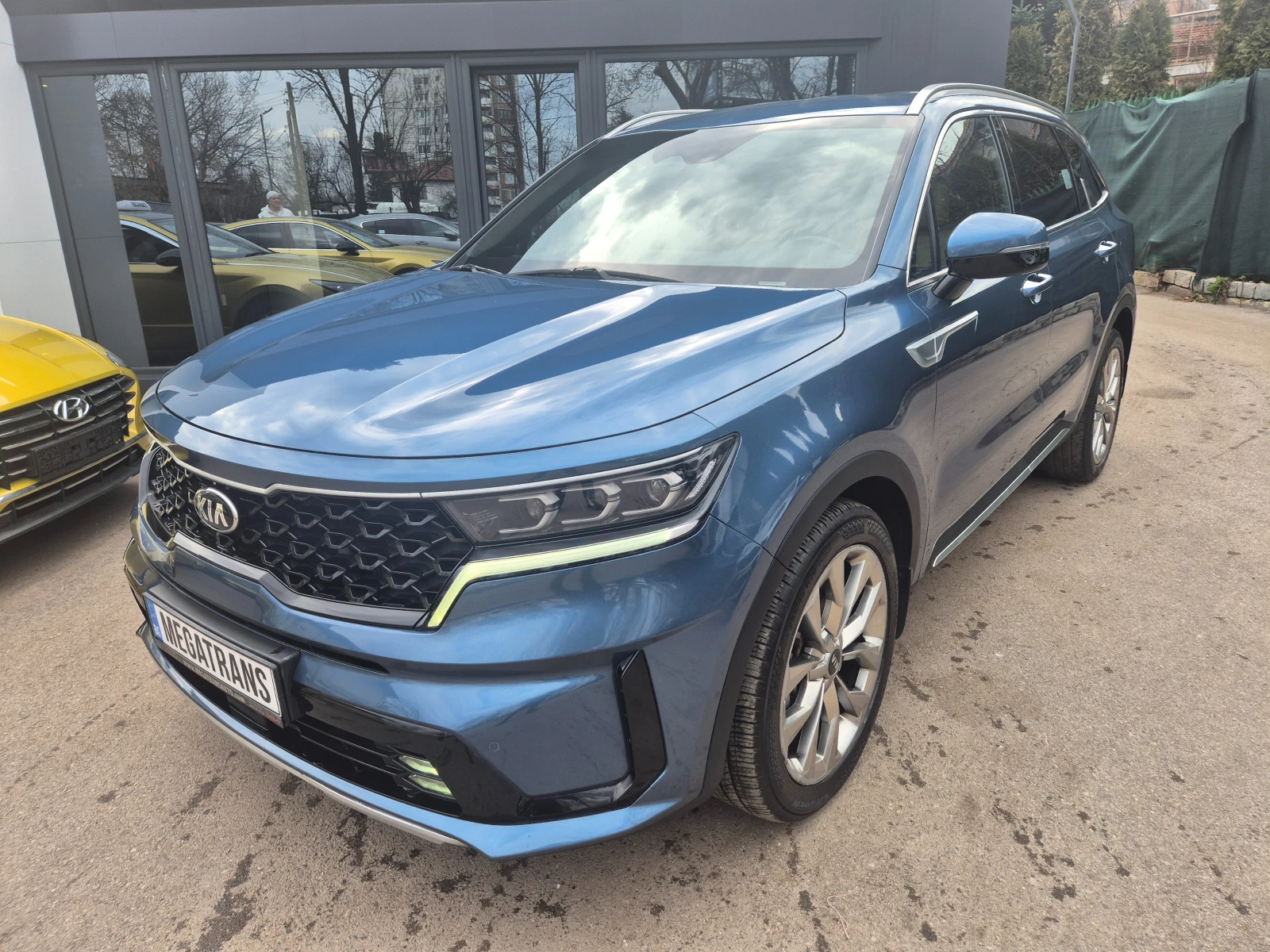 Kia Sorento 2.2 CRDI 4X4 - Наличен в БГ - изображение 2